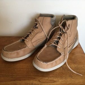 Like new! High top Sperry sneakers